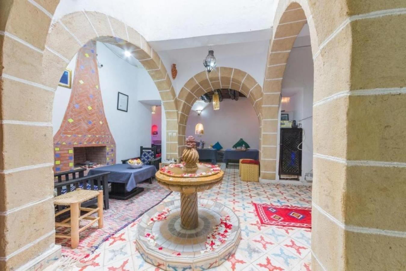 Riad Aylal Essaouira Bagian luar foto